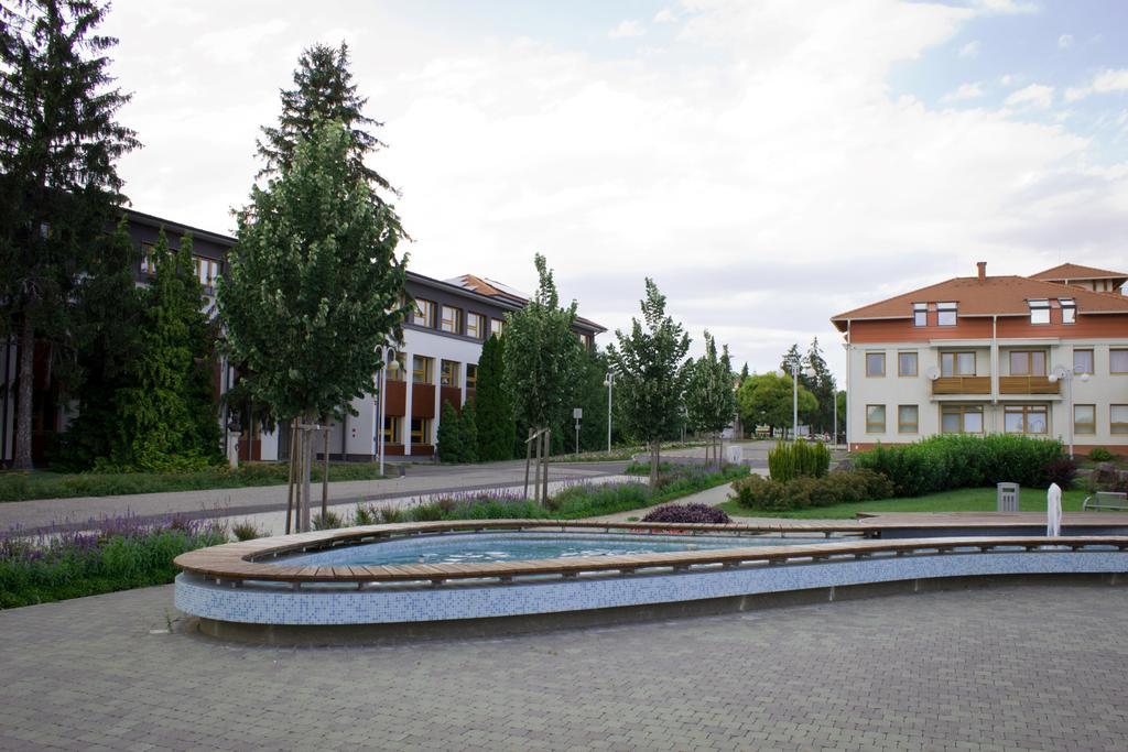 Marina-Buek Apartmanhaz المظهر الخارجي الصورة