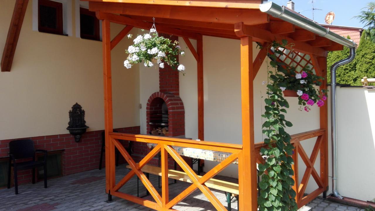 Marina-Buek Apartmanhaz المظهر الخارجي الصورة
